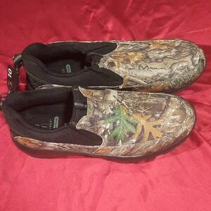 Realtree Men's Camoflage and Black Slip-On Loafers